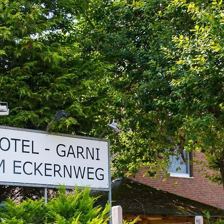 Hotel Garni Am Eckernweg Celle Esterno foto