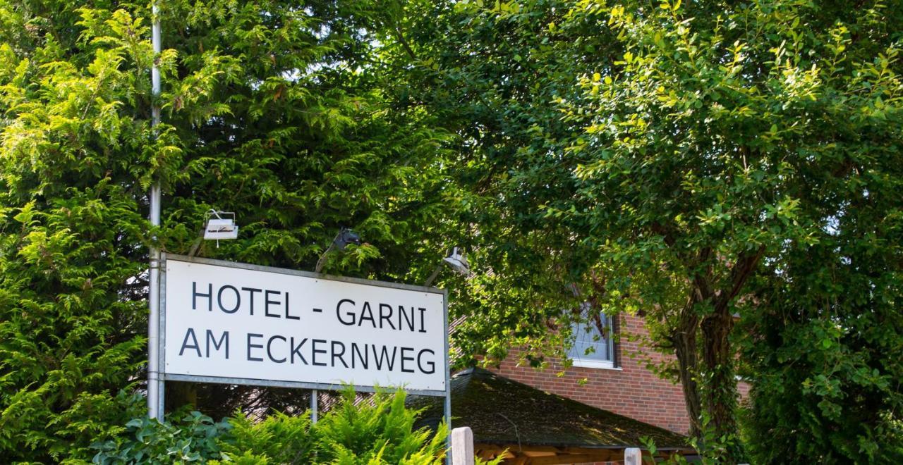 Hotel Garni Am Eckernweg Celle Esterno foto